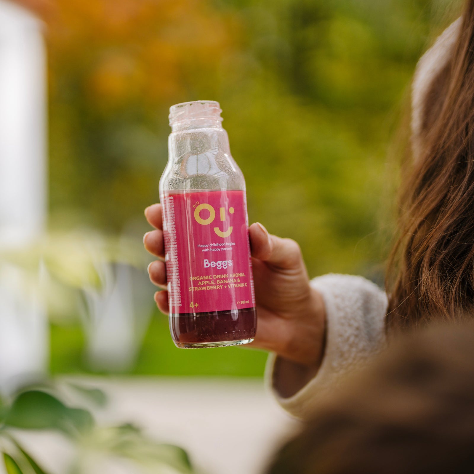 BIO Nápoj aronie, jablko, banán & jahoda (300 ml)